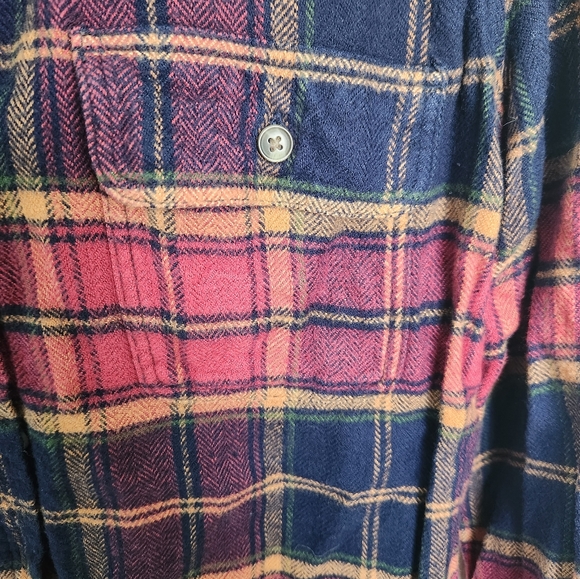 American Eagle women's pink & navy plaid flannel shirt, size small - Picture 3 of 7